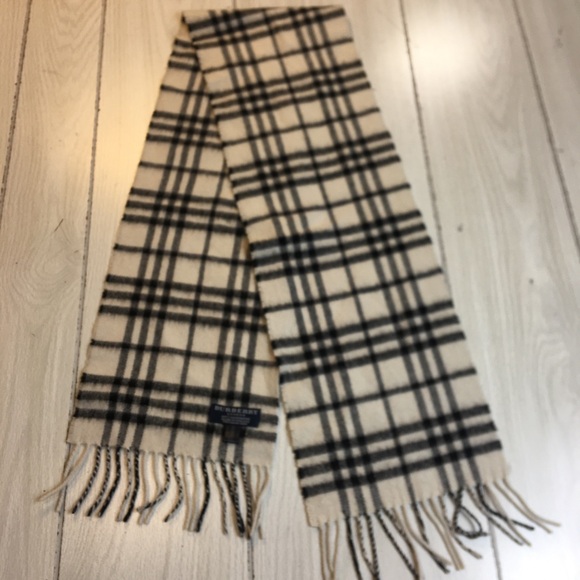BURBERRY London Classic Plaid Knit 100% Cashmere Beige Black  SCARF Unisex - Picture 1 of 4